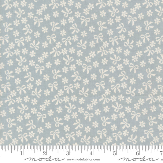 PREORDER || Handmade Sweetness - Bows Daisies Small Floral Powder Blue