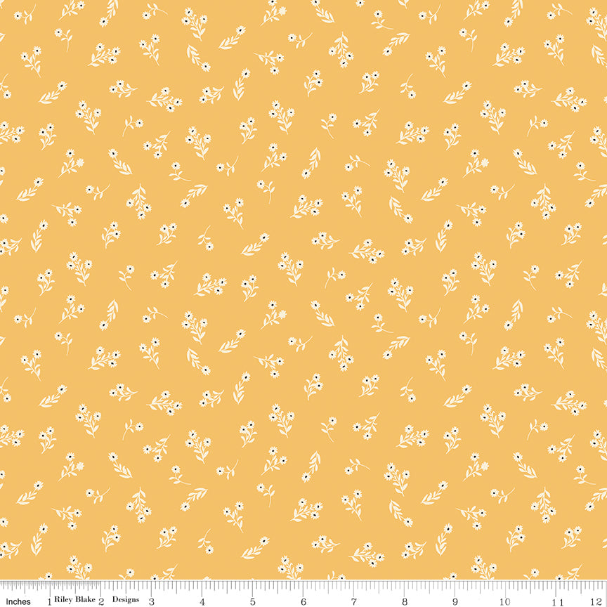 PREORDER || Lil' Farm Friends - Fat Quarter Bundle (18)