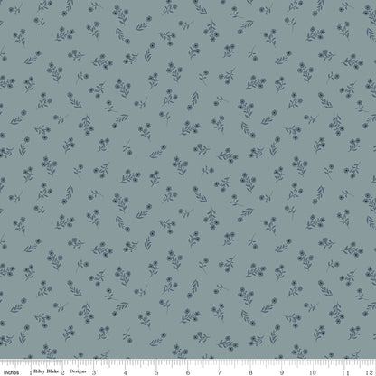 PREORDER || Lil' Farm Friends - Fat Quarter Bundle (18)