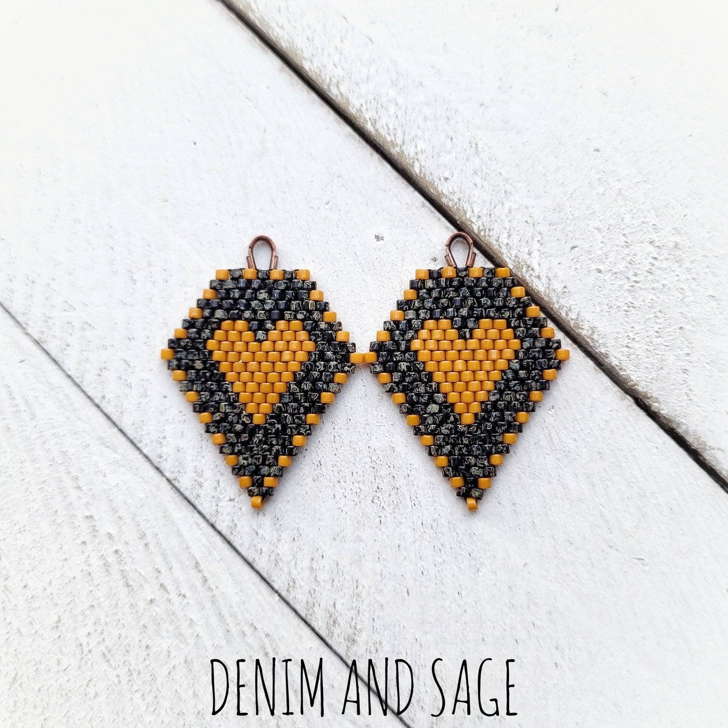 Black picasso and hawthorne heart beaded earrings